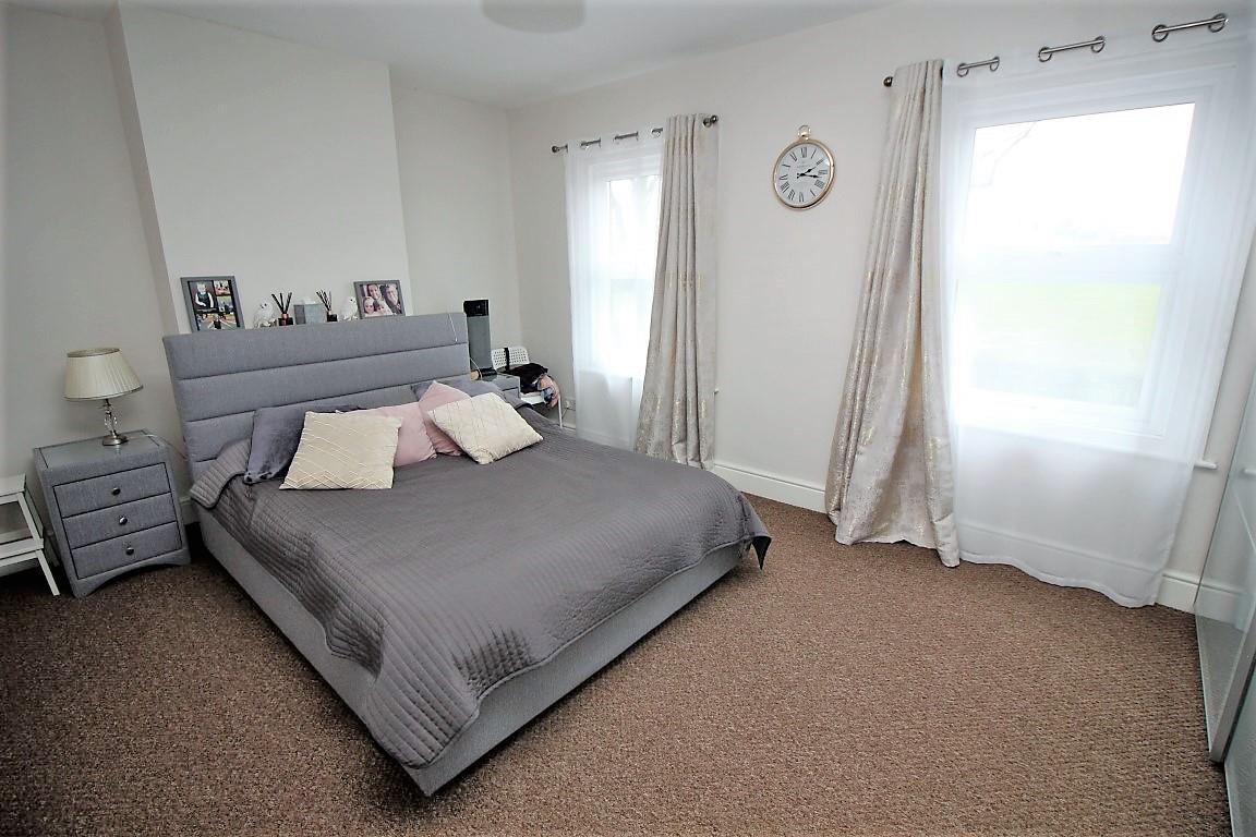 Kentwood Hill, Tilehurst, Reading